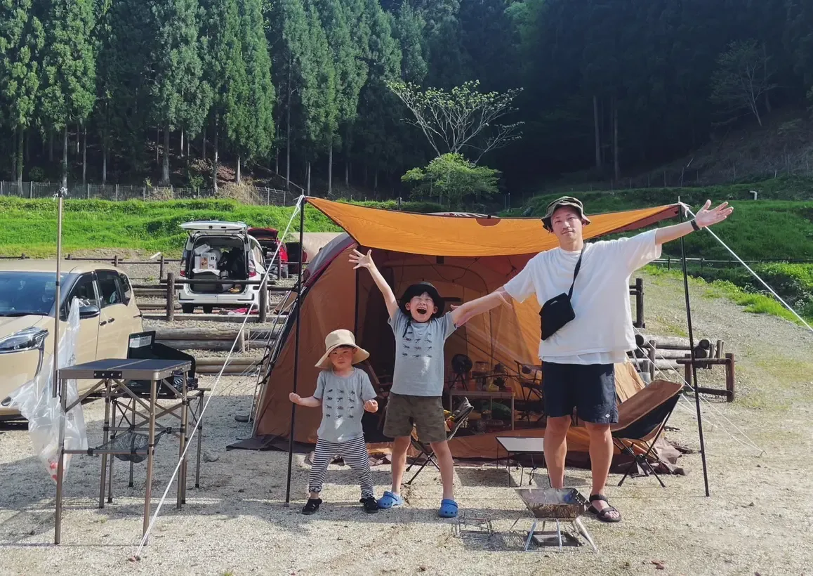 親子でキャンプを楽しむ